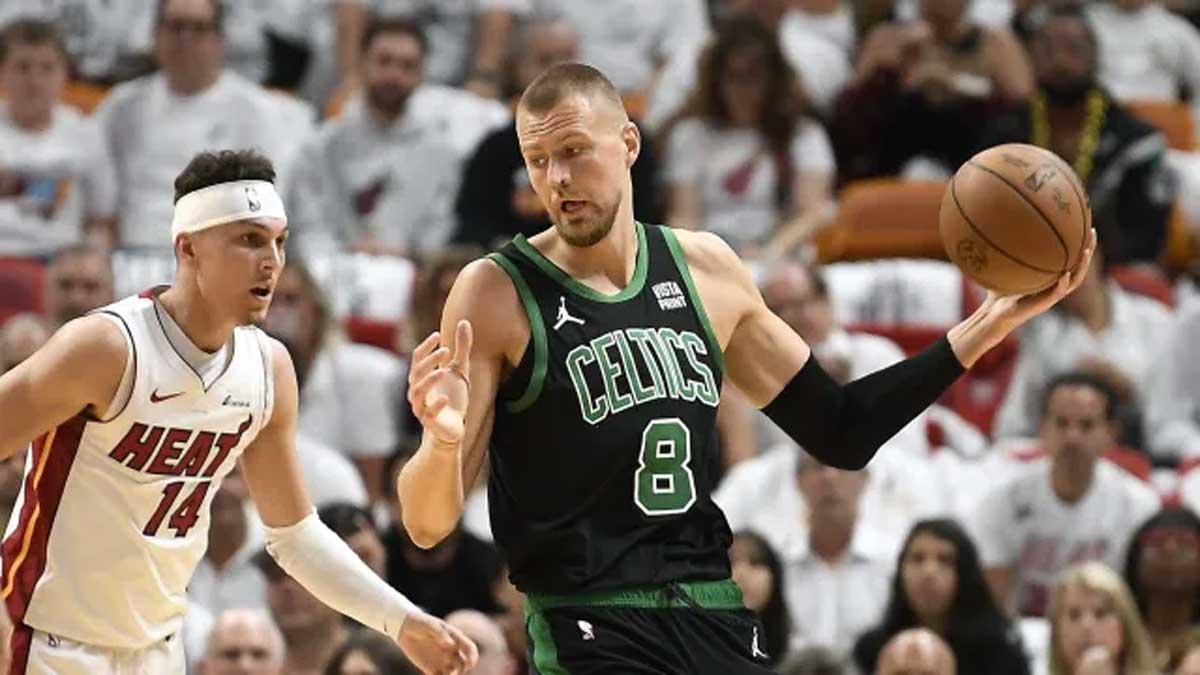 Lire la suite à propos de l’article Blessure au mollet pour Kristaps Porzingis contre le Heat