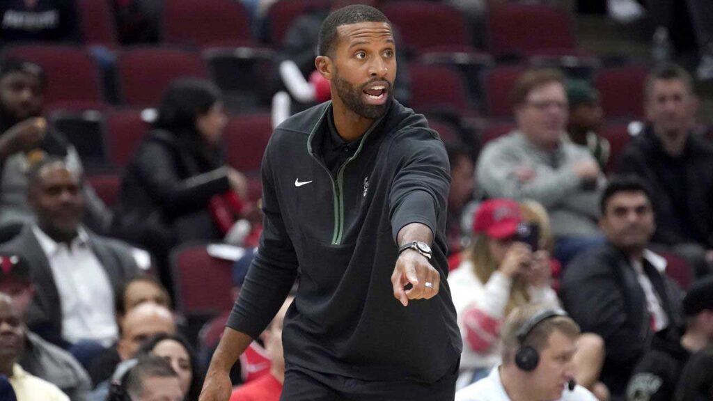 Charles Lee coach Charlotte Hornets