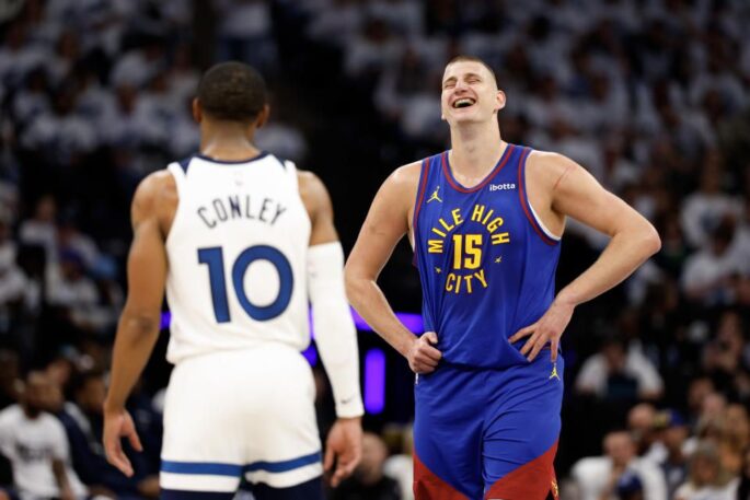 mike conley et nikola jokic