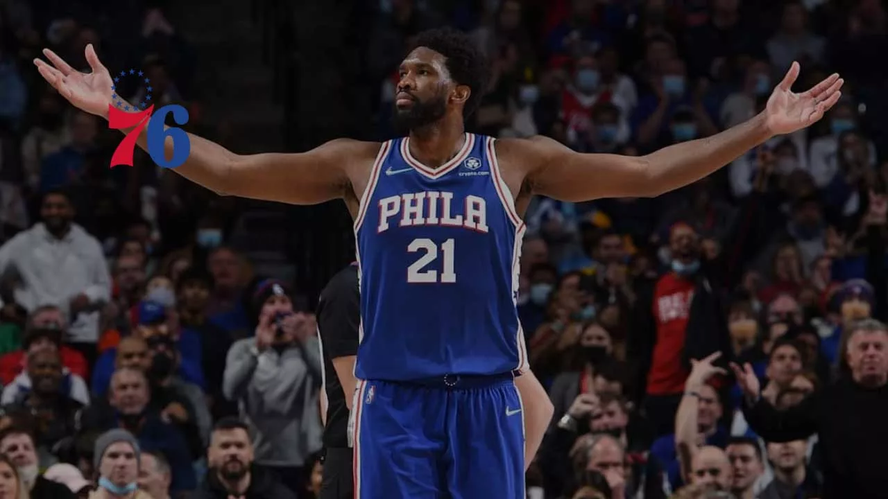 Lire la suite à propos de l’article Joel Embiid prolonge avec les Sixers pour 193 millions sur 3 ans et vise le titre NBA