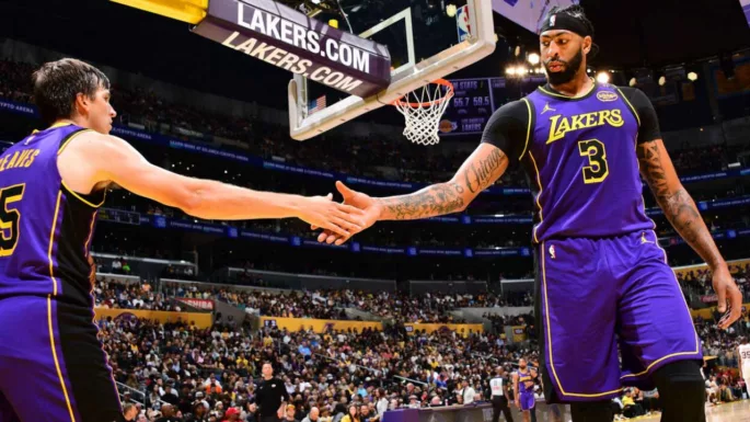 Remontada des Lakers face aux Suns