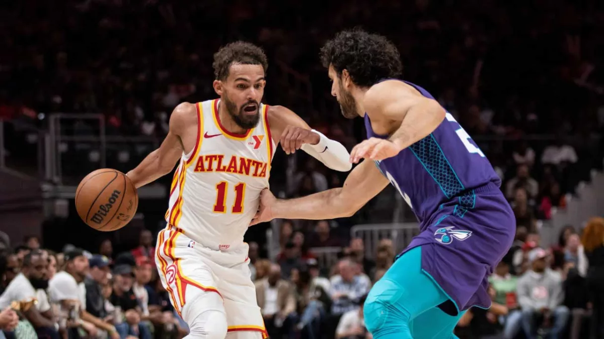 Trae Young et les Hawks dominent Charlotte