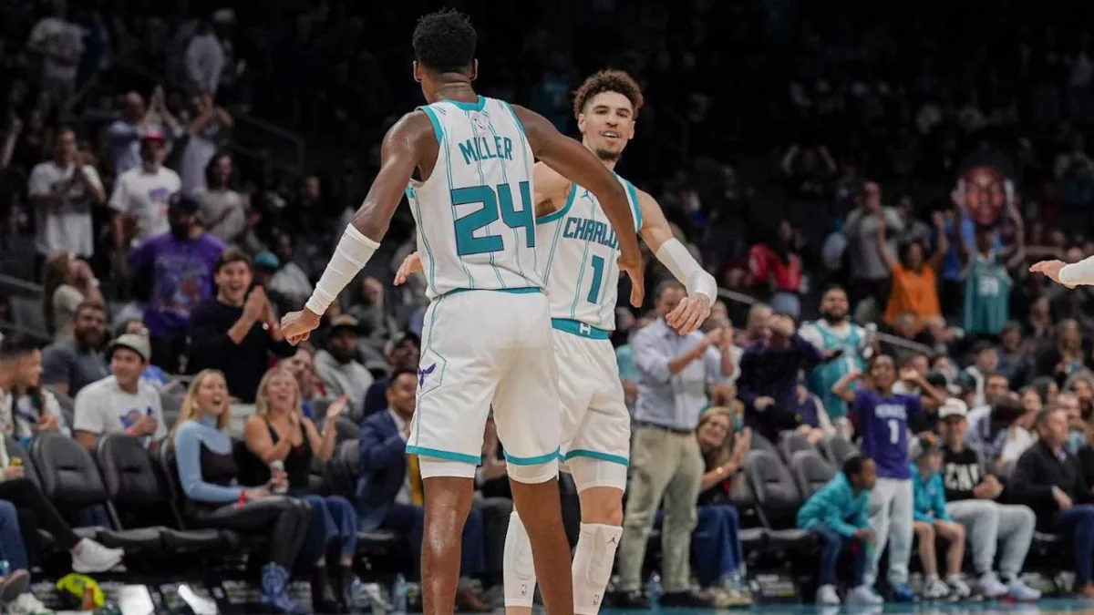 Brandon Miller et Lamelo Ball