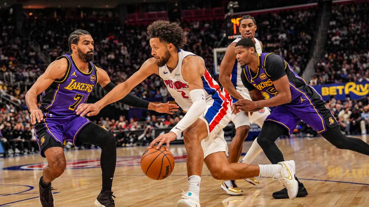 Cade Cunningham en triple dans la victoire contre les Lakers