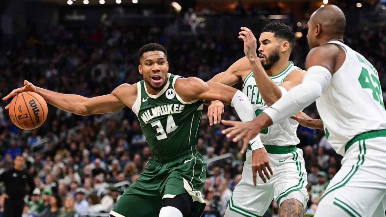 Giannis Antetokounmpo et Jayson Tatum