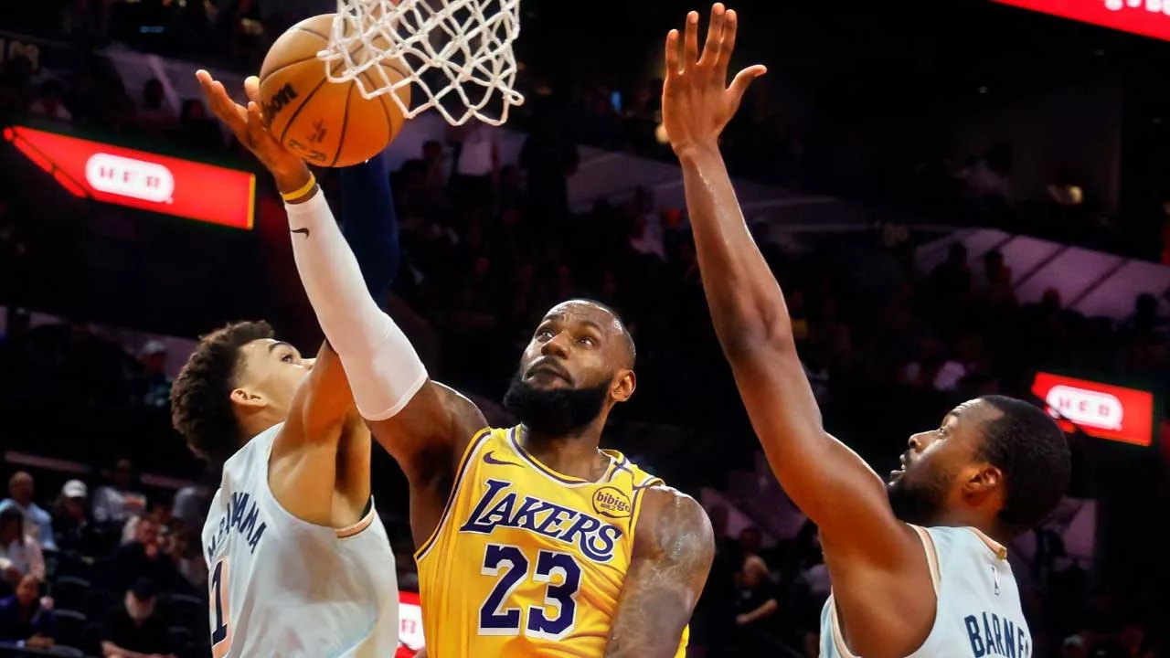 Lire la suite à propos de l’article Un triple double pour LeBron James et les Lakers stoppent la série des Spurs