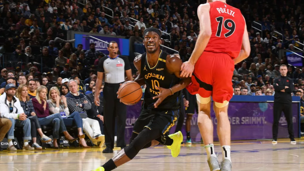 Jimmy Butler face à Jakob Poeltl