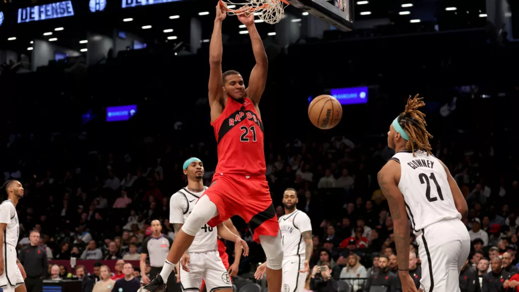 Dunk de Orlando Robinson
