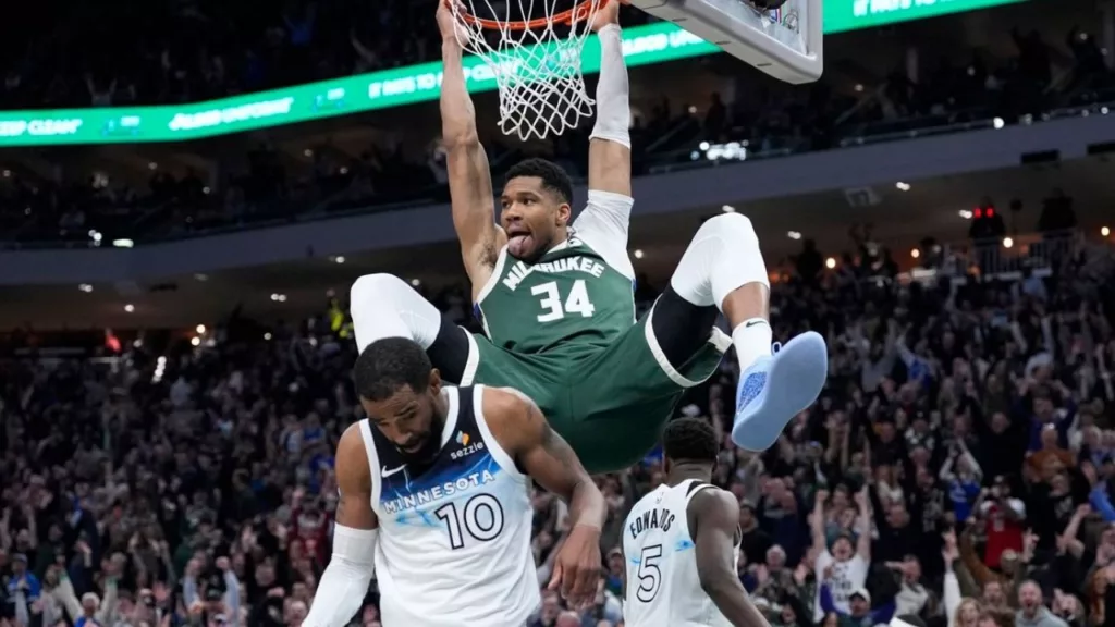 Dunk de Giannis Antetokounmpo