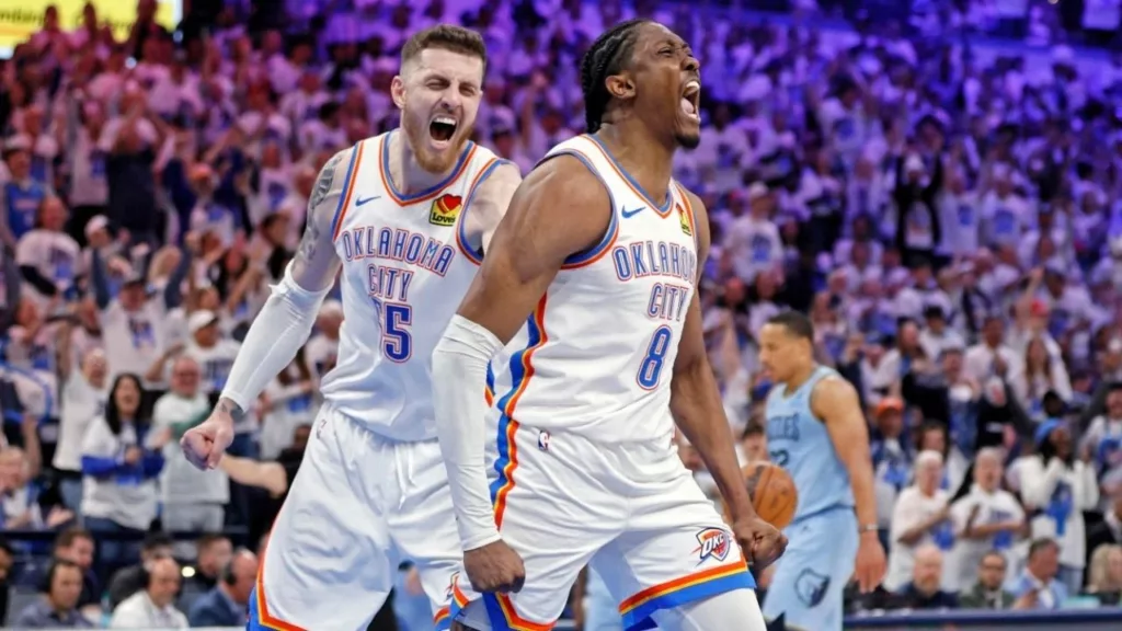 Jalen Williams et Isaiah Hartenstein