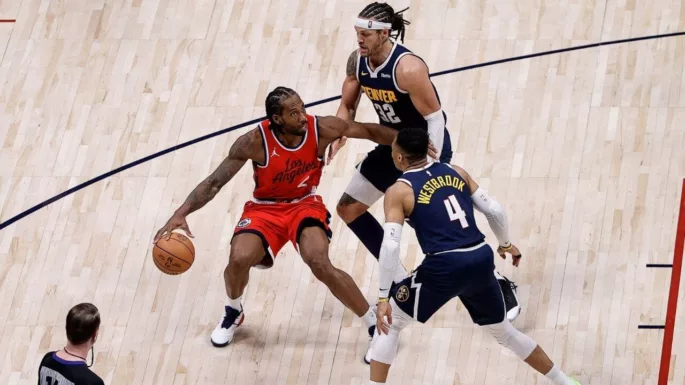 Kawhi Leonard contre Denver