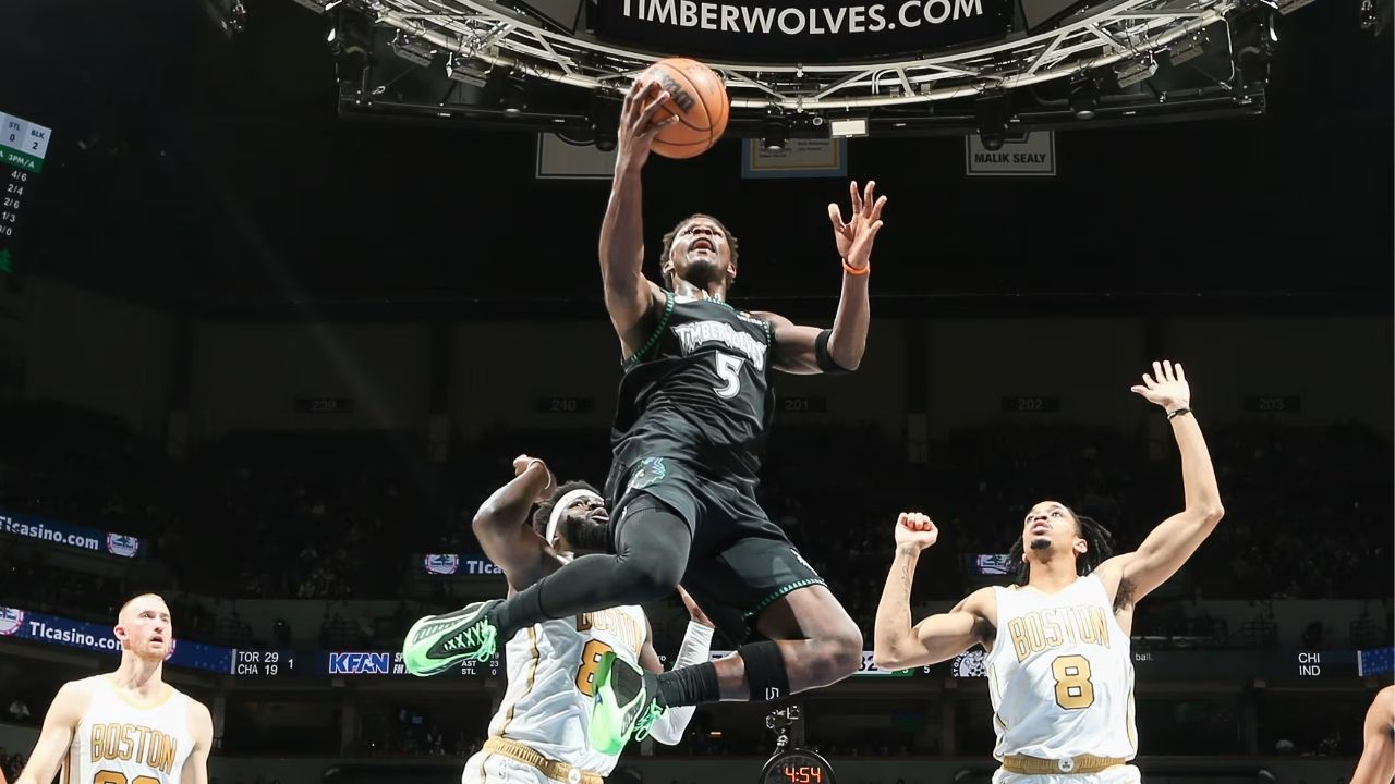 Anthony Edwards fait plier Boston