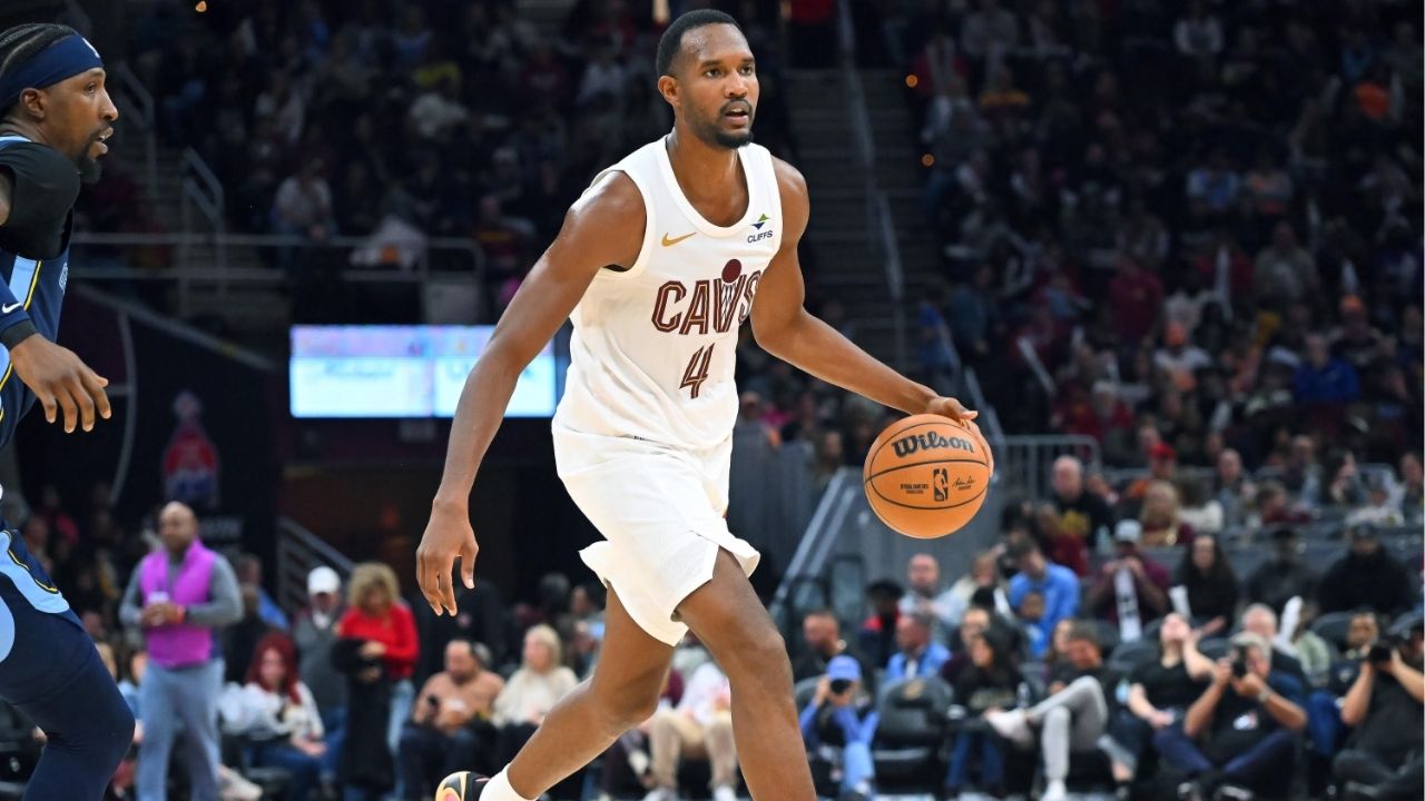 Evan Mobley blessé au mollet