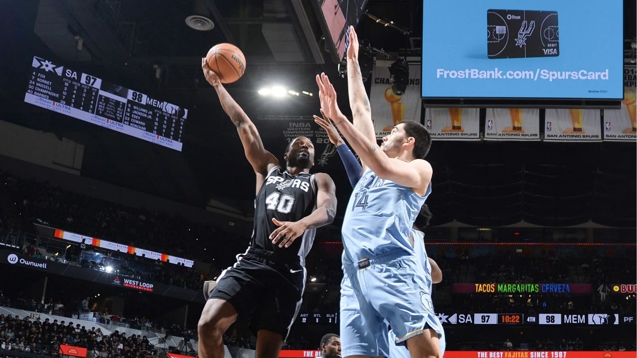 Harrison Barnes et Zach Edey