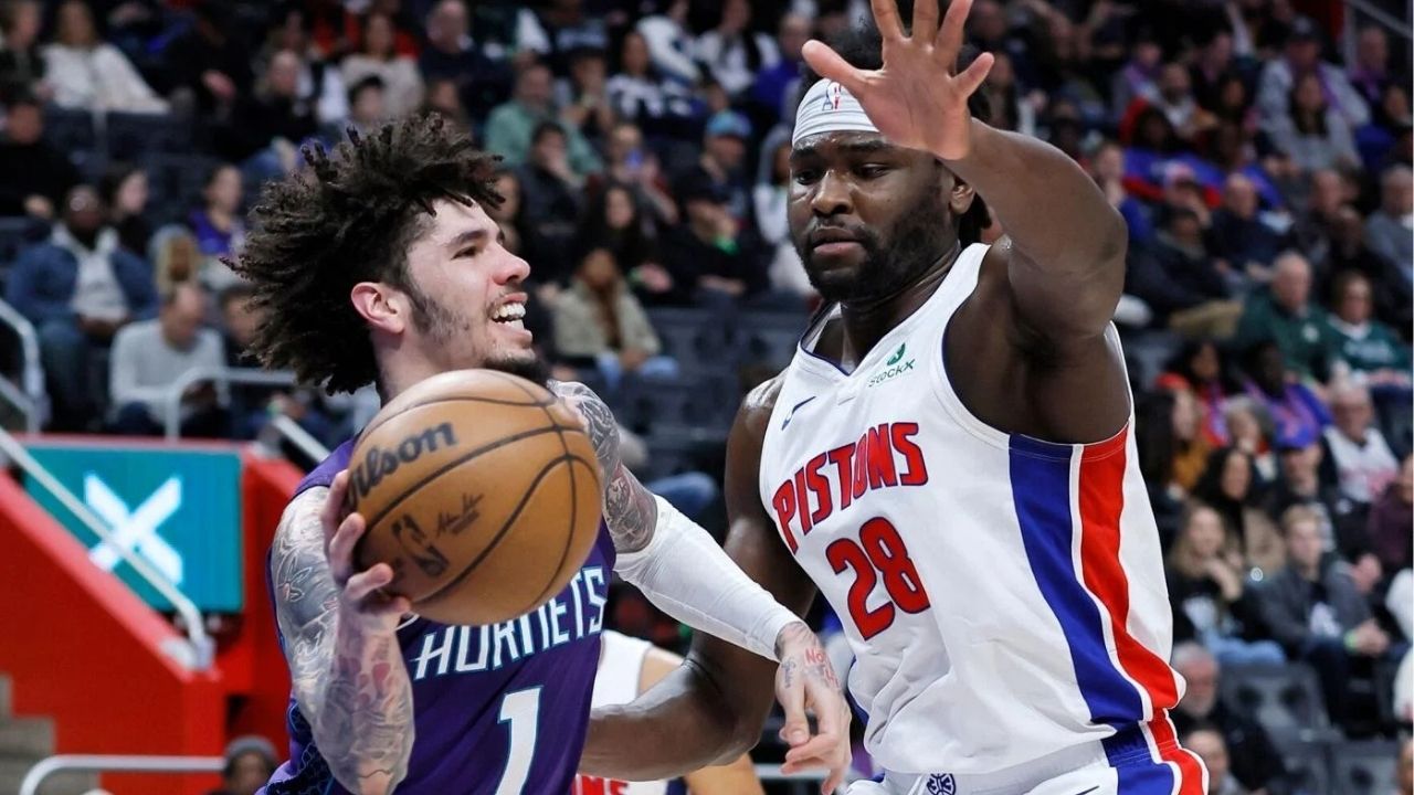 Lamelo Ball et Isaiah Stewart