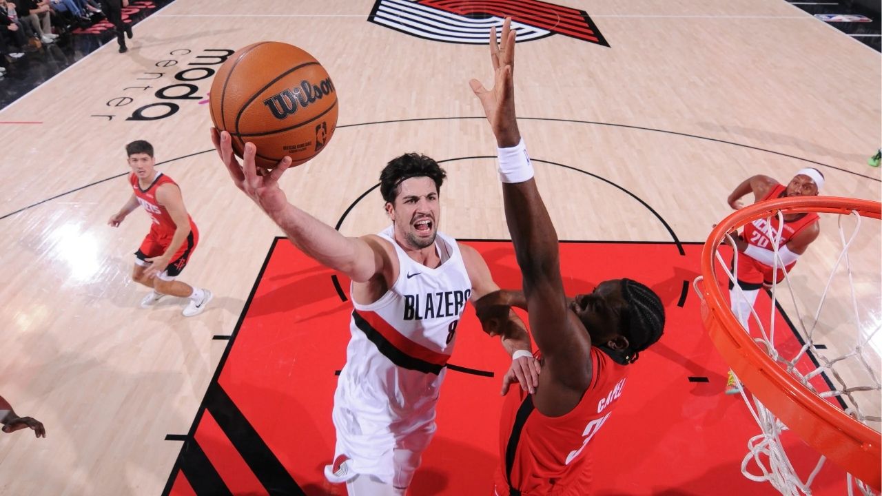 Dunk de Deni Avdija sur les Rockets