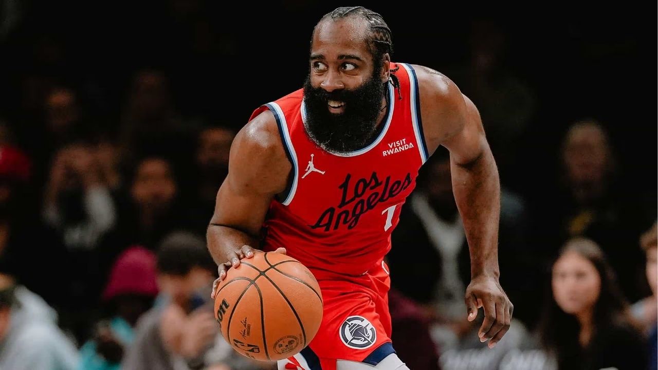 James Harden qui dribble