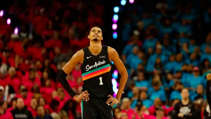 Victor Wembanyama est élu DPOY 2025-26 de manière unanime