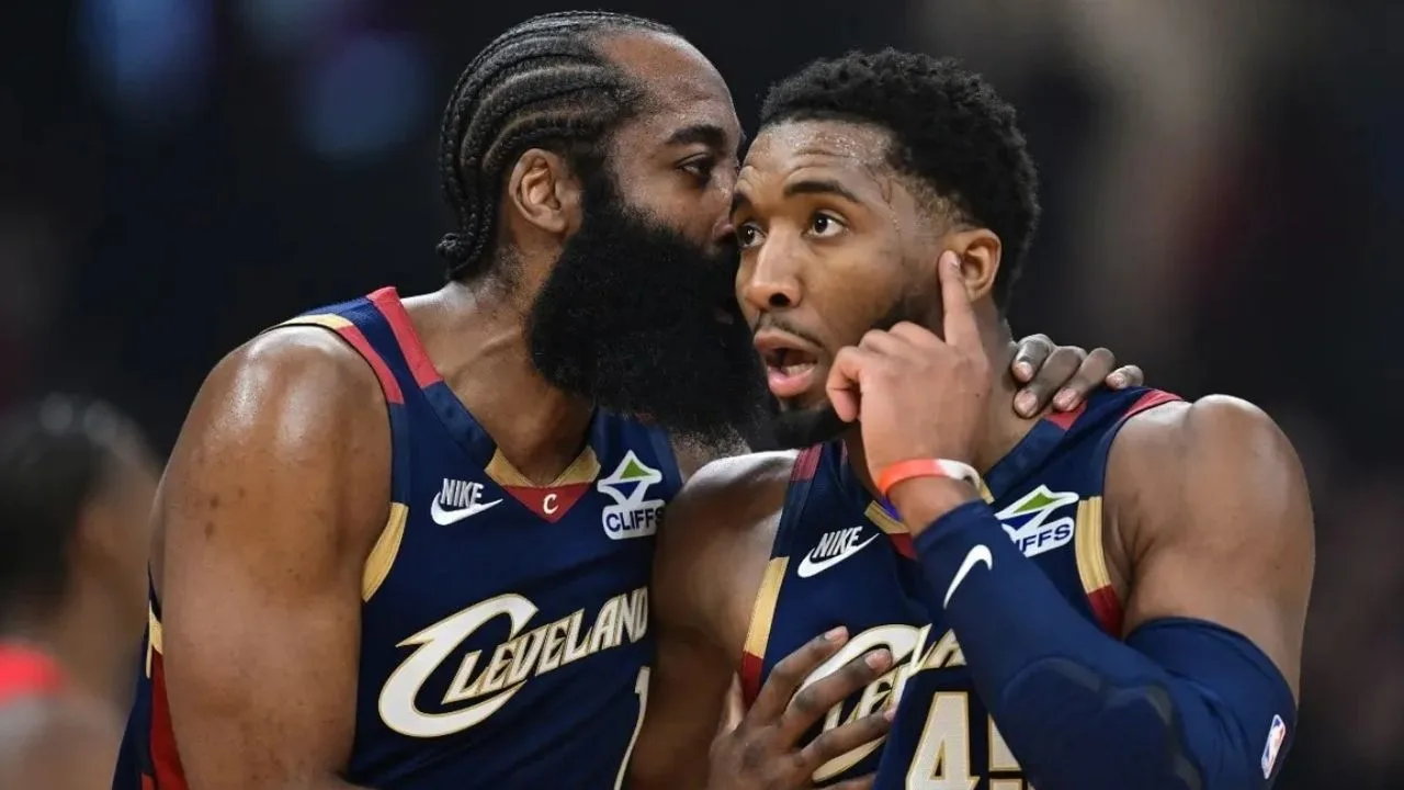 James Harden et Donovan Mitchell